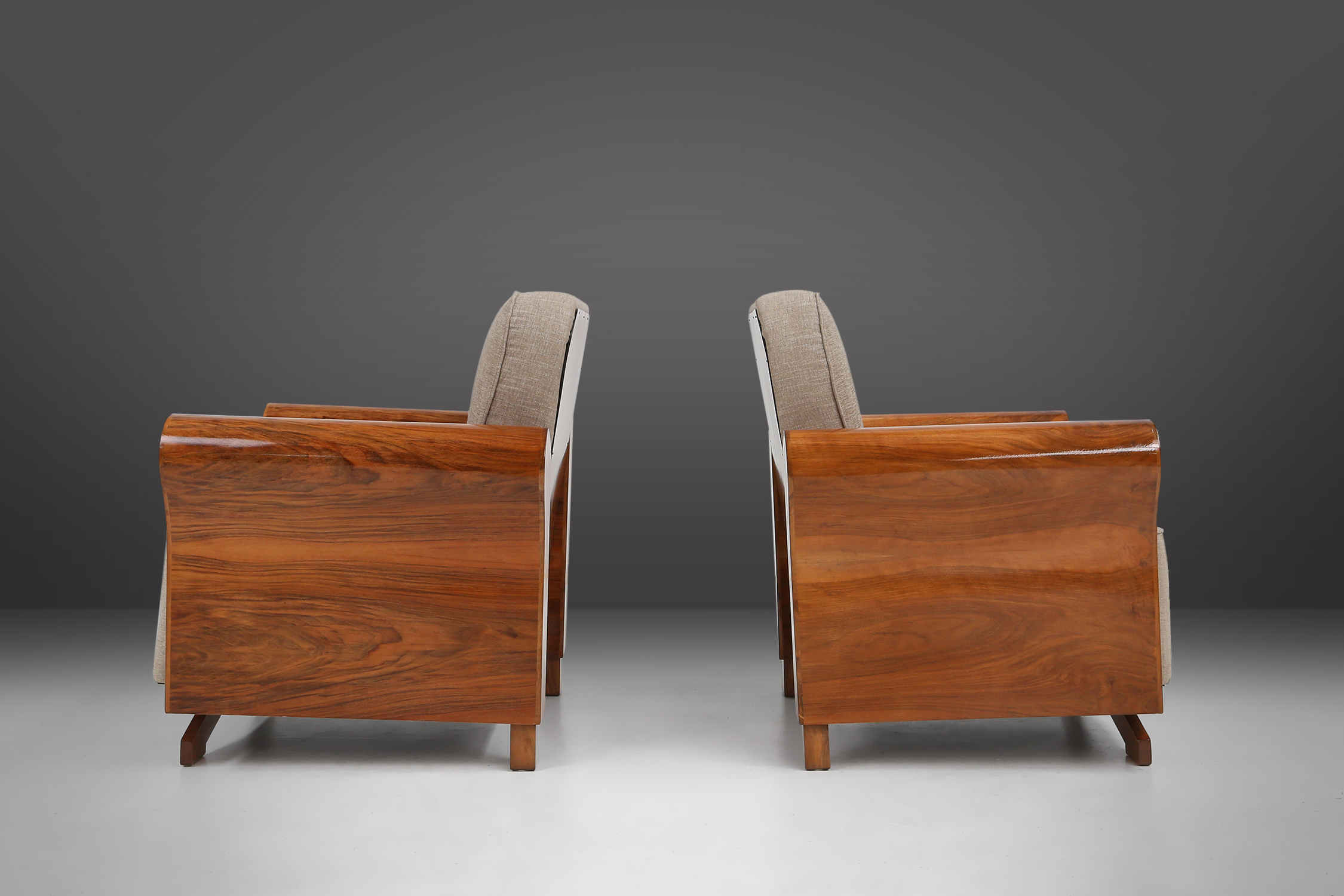 A set of 2 beautiful made Art Deco armchairs with walnut veneer, France, 1930thumbnail